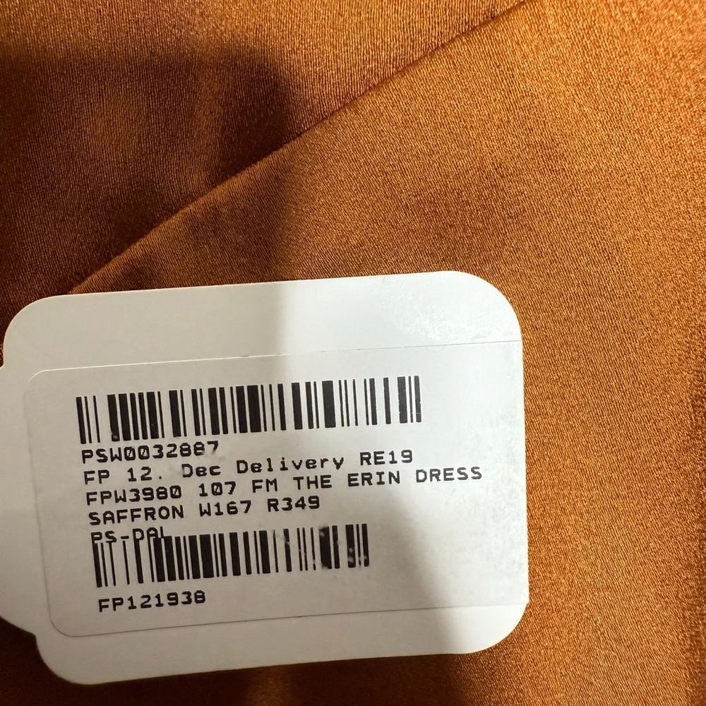 Fame & partners the Erin dress - Picture 4 of 6